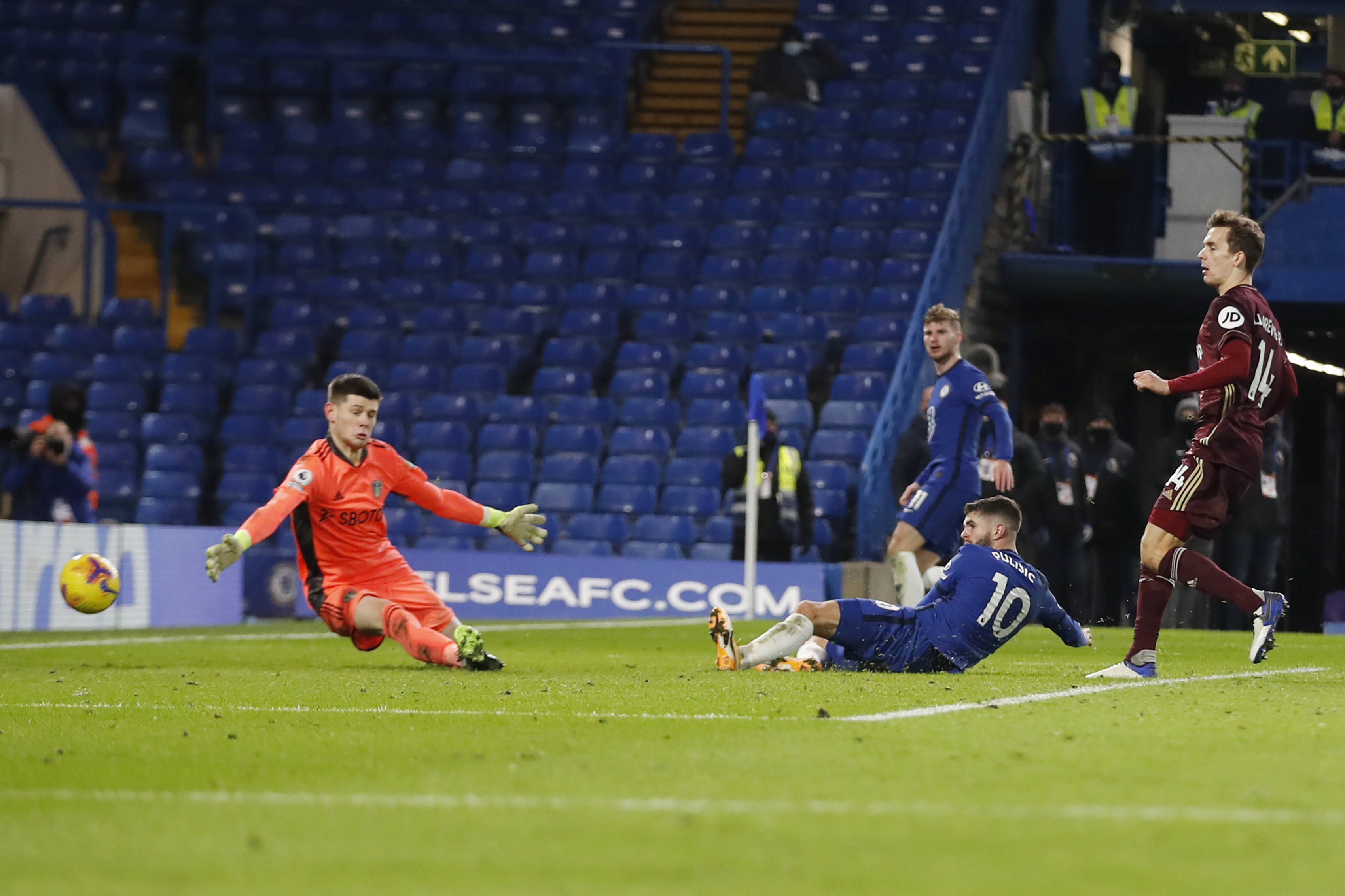 1分08秒，路易斯打进申花自2020年11月以来中超最快进球（开场68秒！路易斯为申花打入自2020年11月以来队内中超最快一球）